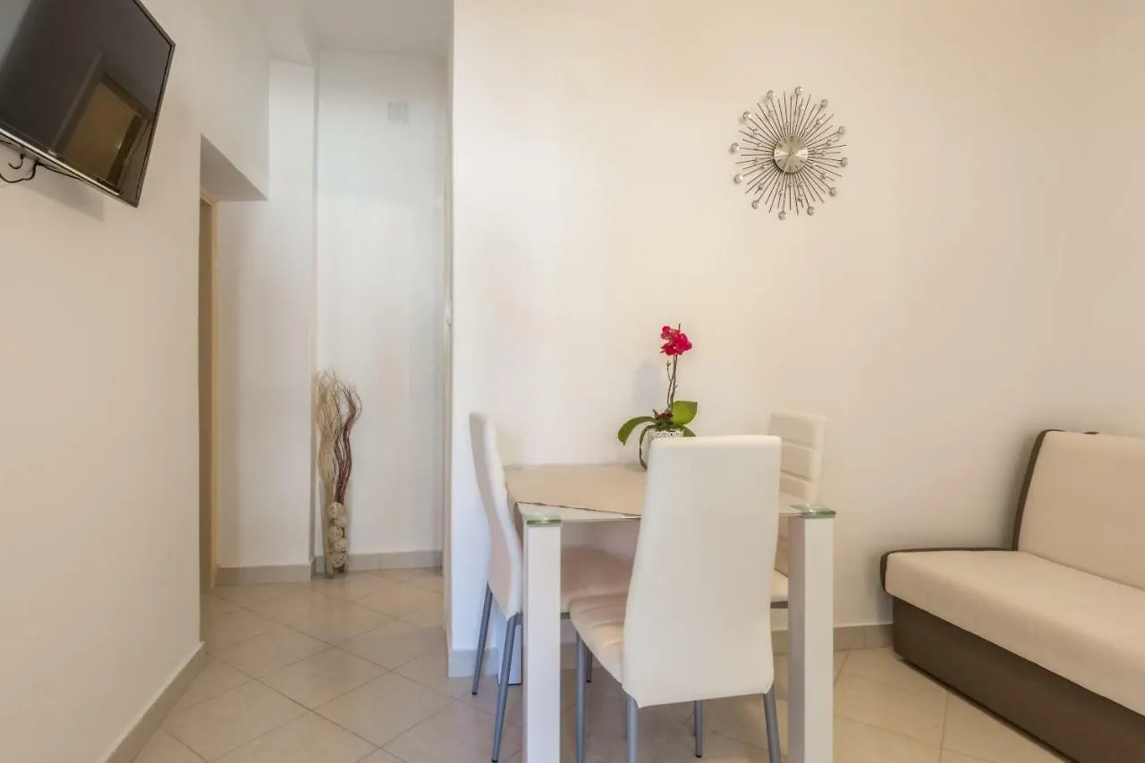 Apartments Tolic Biograd Na Moru Croácia